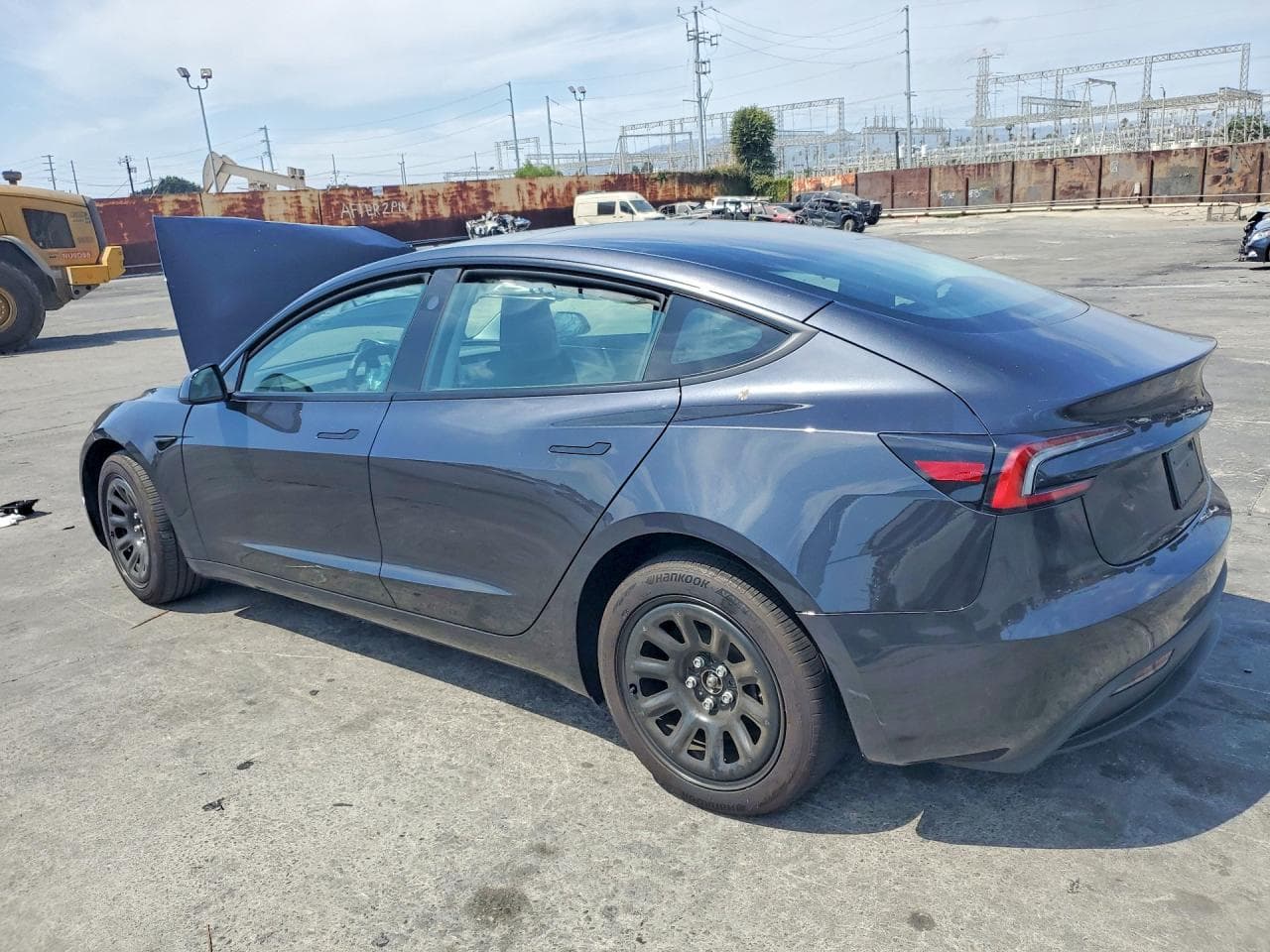 2025 Tesla Model 3 - foto 2