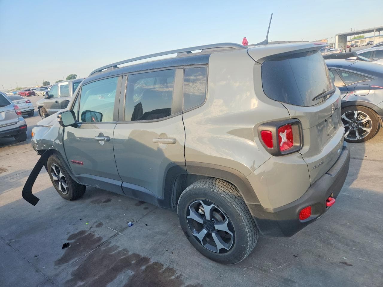 2022 Jeep Renegade Trailhawk - foto 2