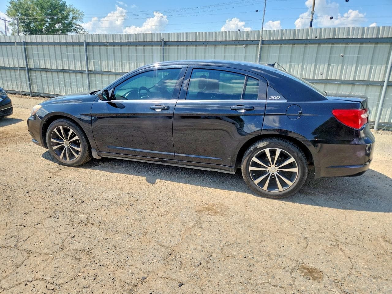 2012 Chrysler 200 S - foto 2