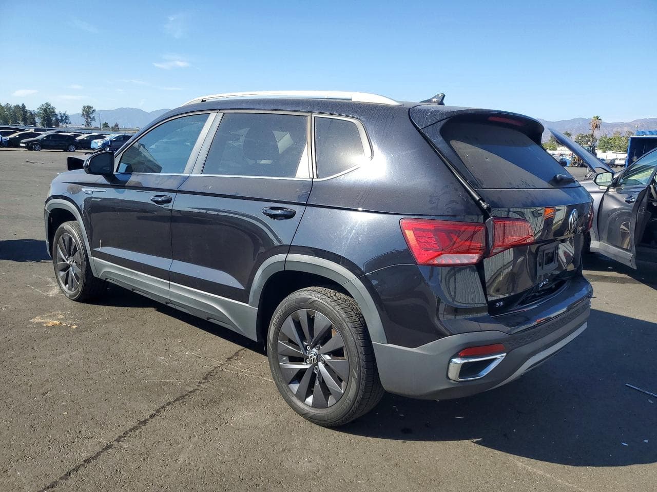 2024 Volkswagen Taos Se - foto 2
