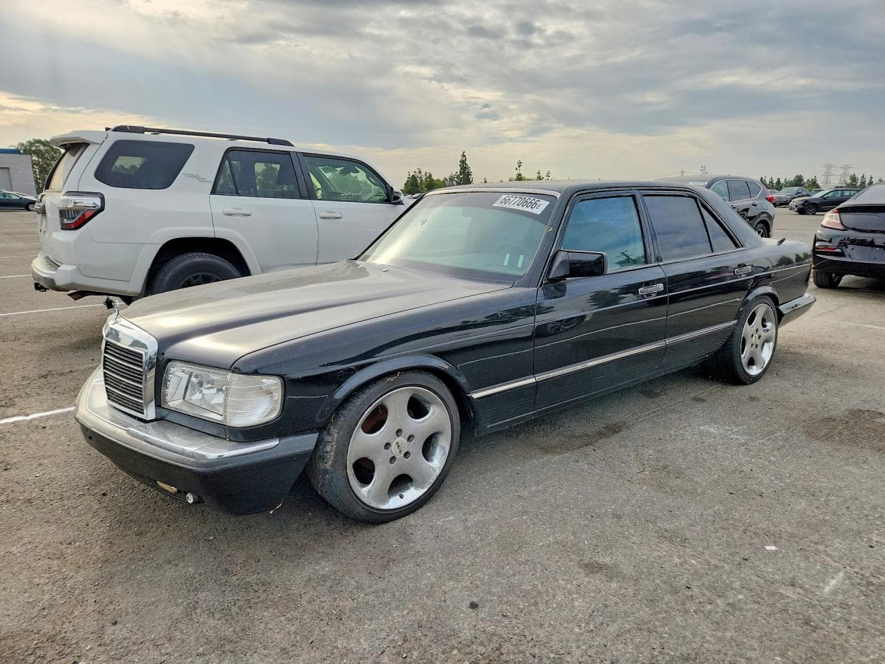 1985 Mercedes-Benz W114 z USA