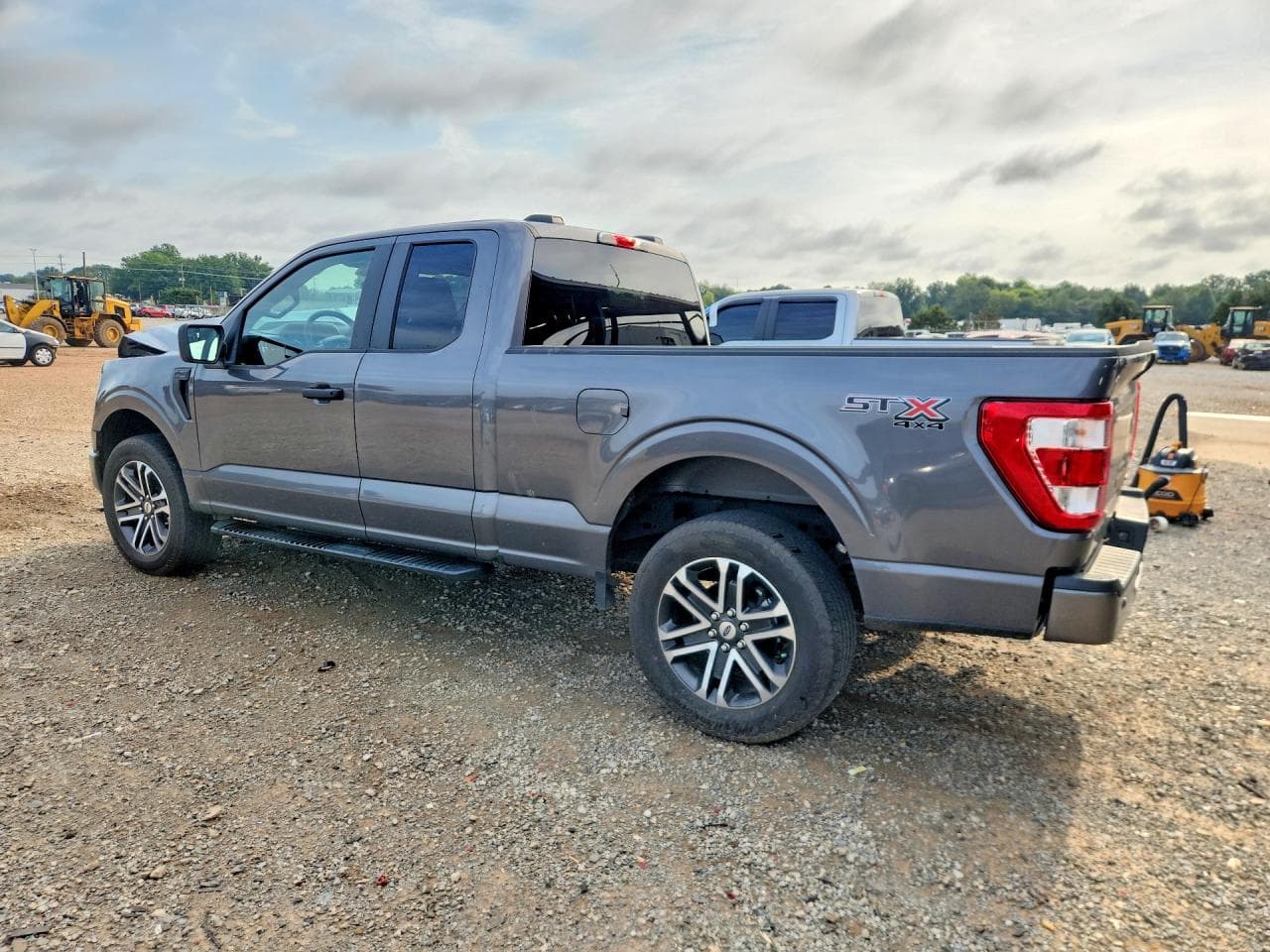 2023 Ford F150 Super Cab - foto 2