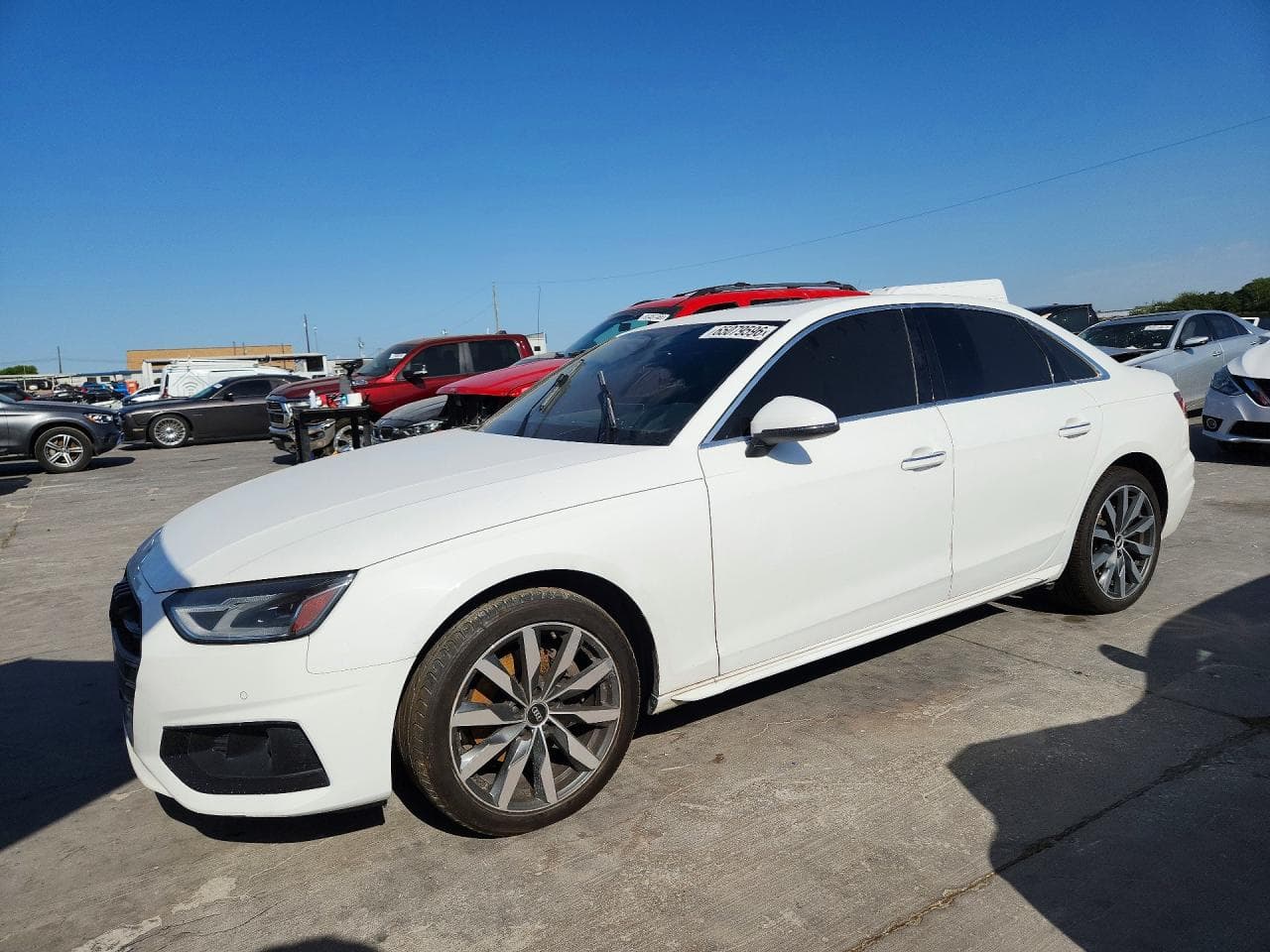 Audi A4 2021 z USA