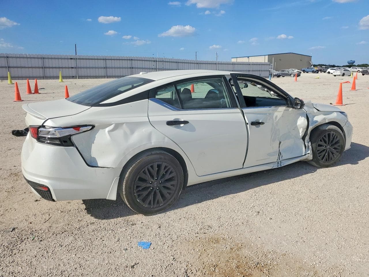 2025 Nissan Altima Sv - foto 3