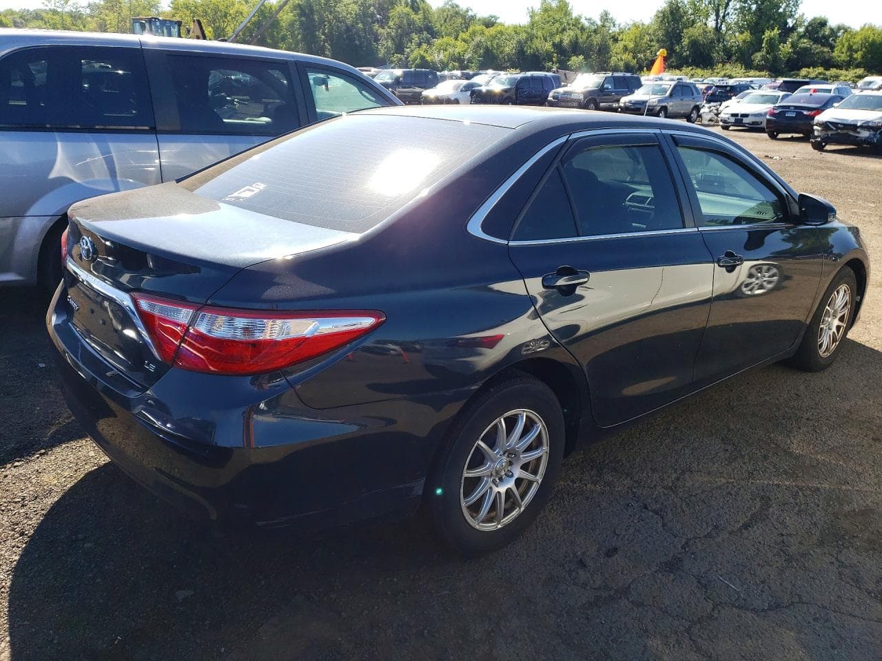2016 Toyota Camry Le - foto 3