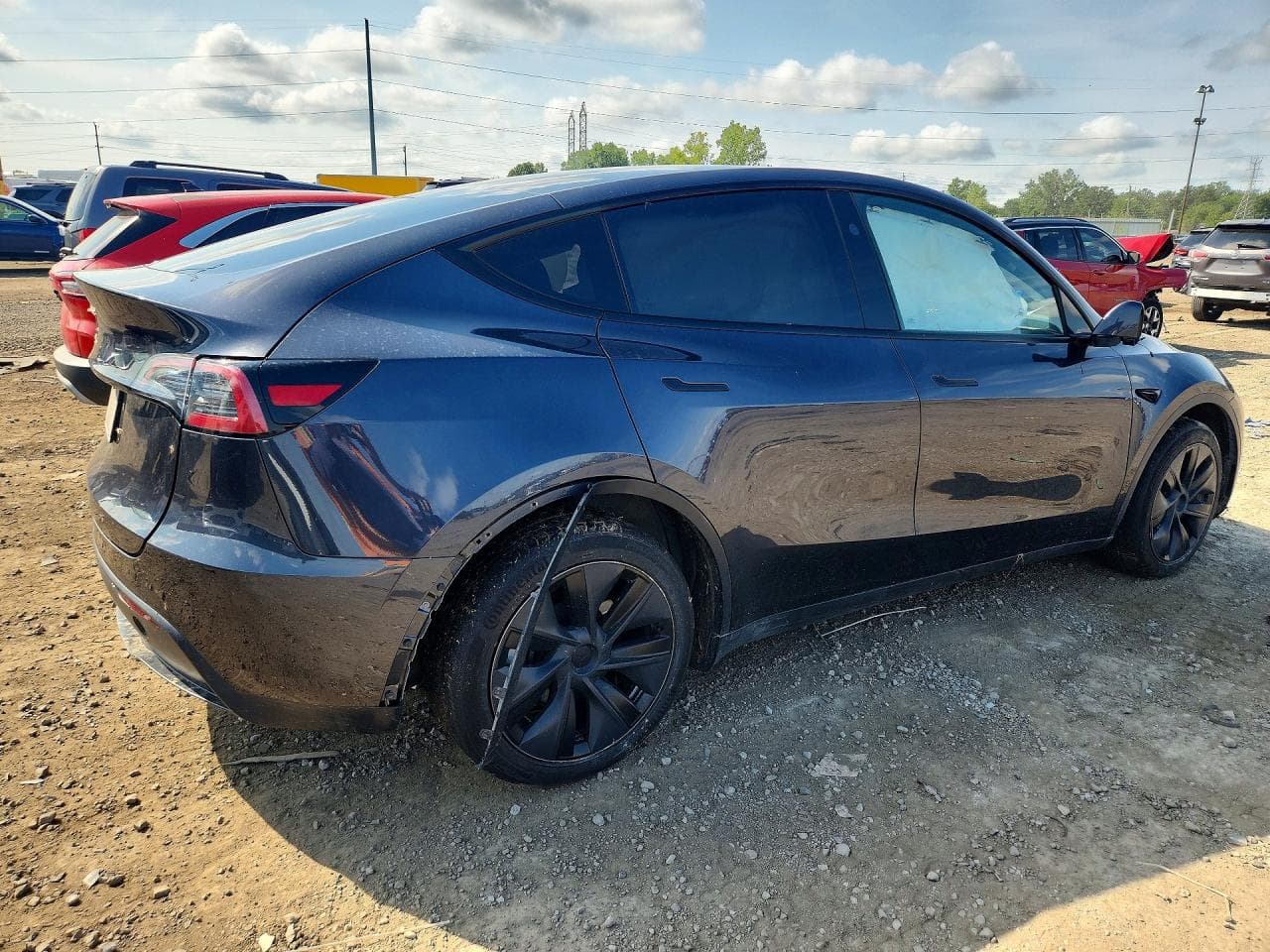 2025 Tesla Model Y - foto 3