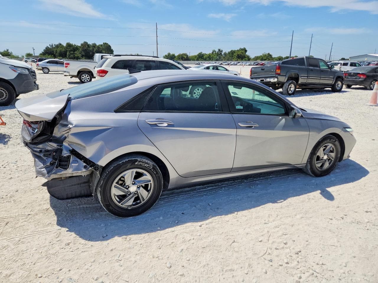 2025 Hyundai Elantra Se - foto 3