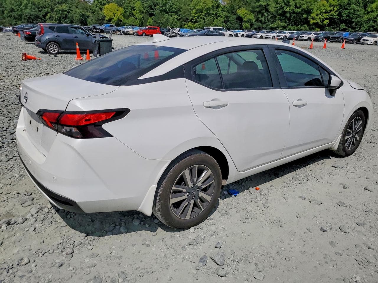 2025 Nissan Versa Sv - foto 3