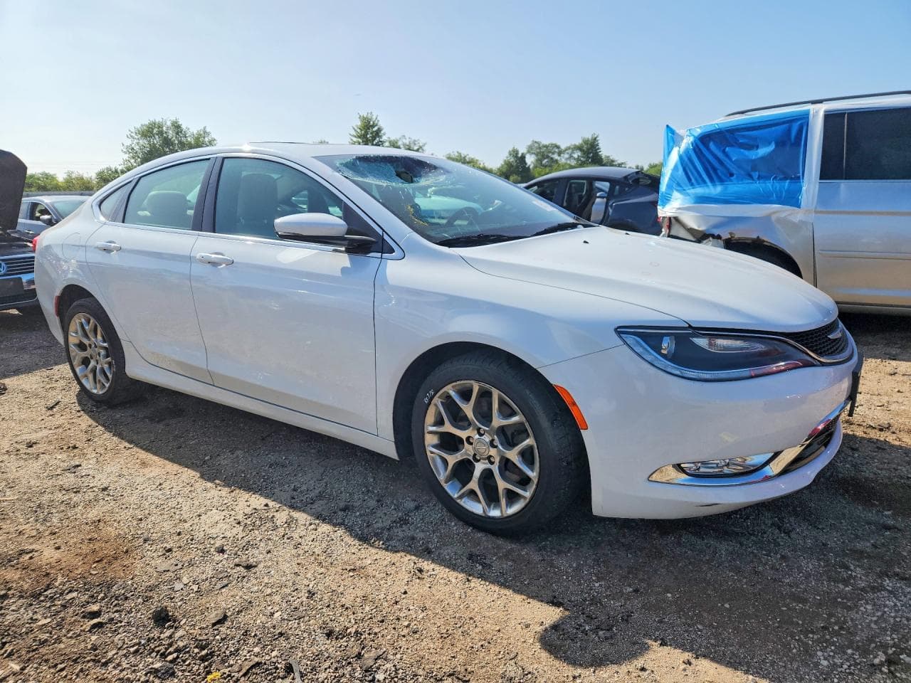 2015 Chrysler 200 C - foto 4