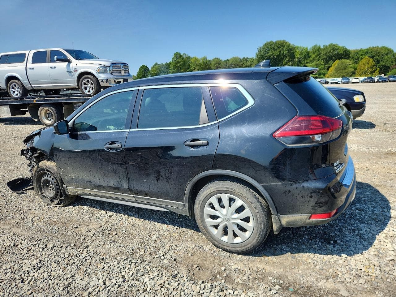 2019 Nissan Rogue S - foto 2
