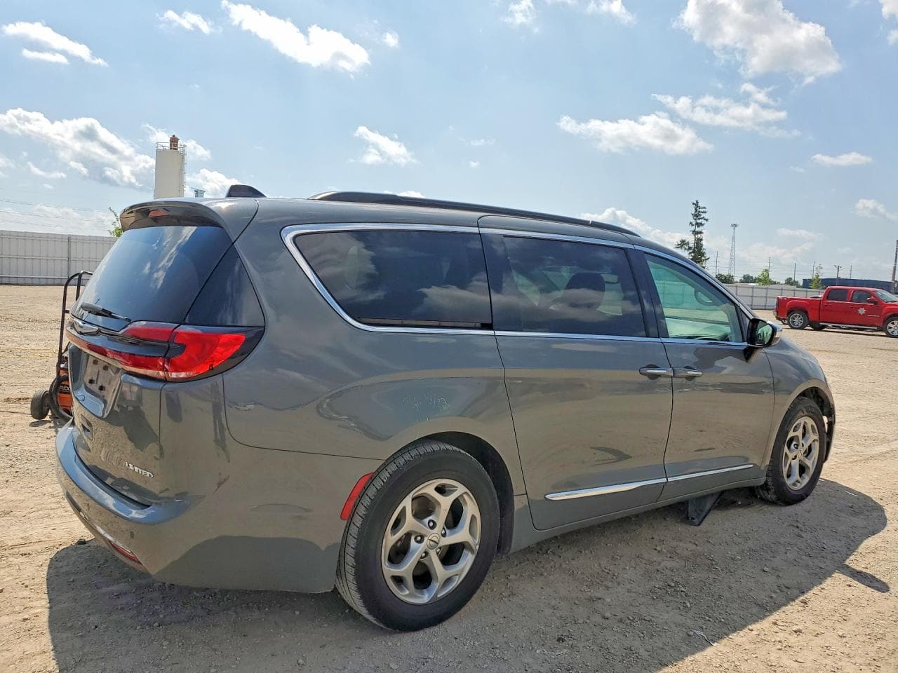2023 Chrysler Pacifica Limited - foto 3