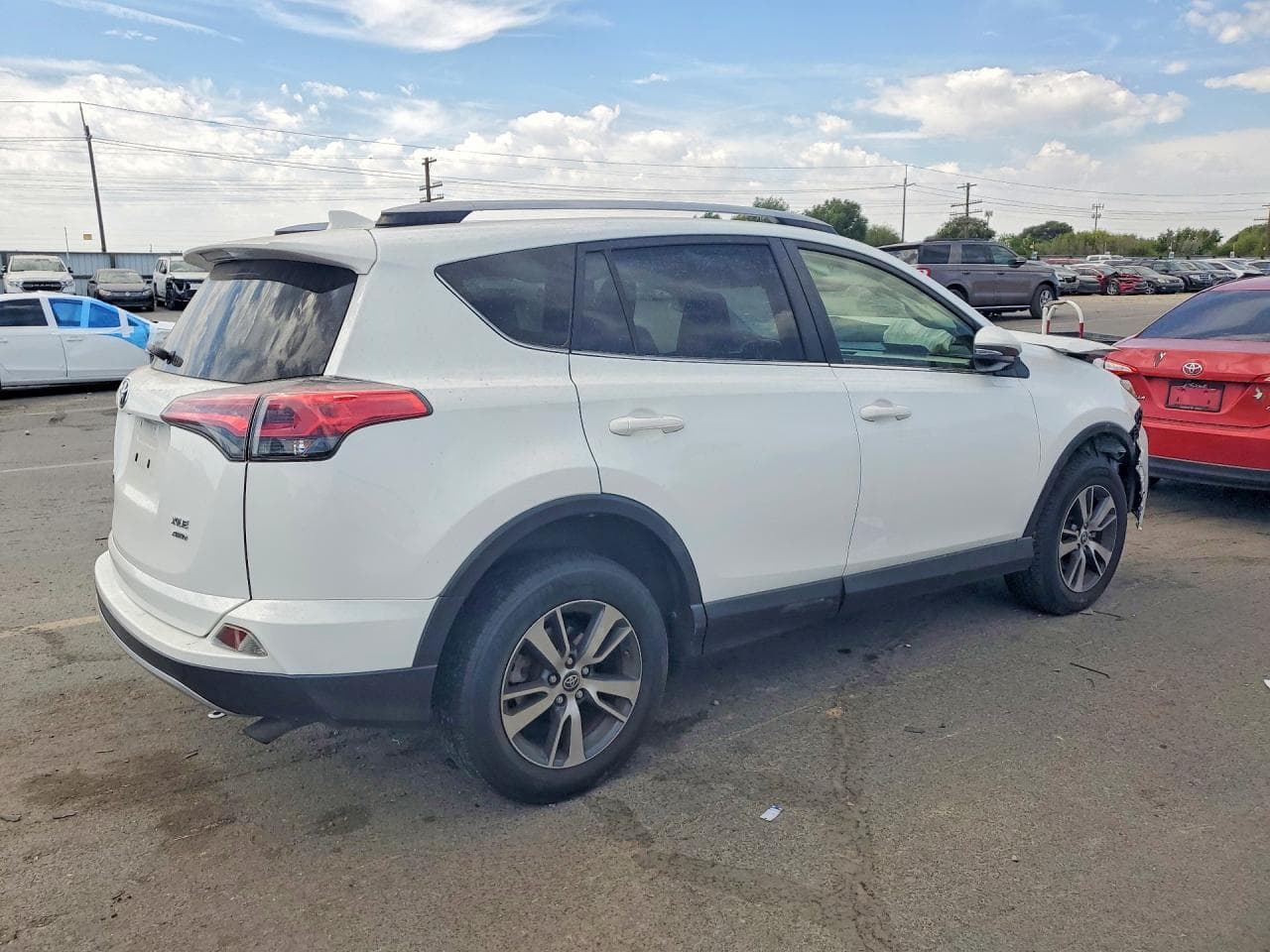 2018 Toyota Rav4 - foto 3