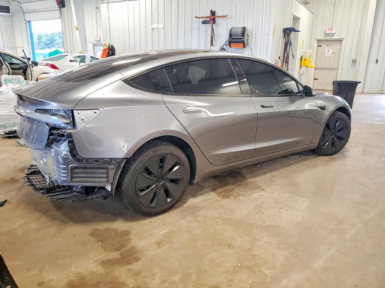 2025 Tesla Model 3 - foto 3