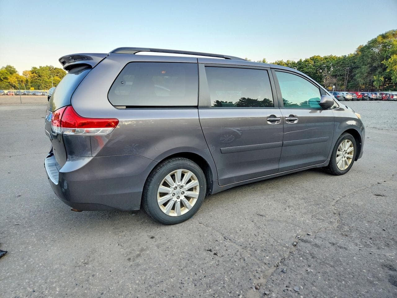 2013 Toyota Sienna Xle 7-Passenger - foto 3
