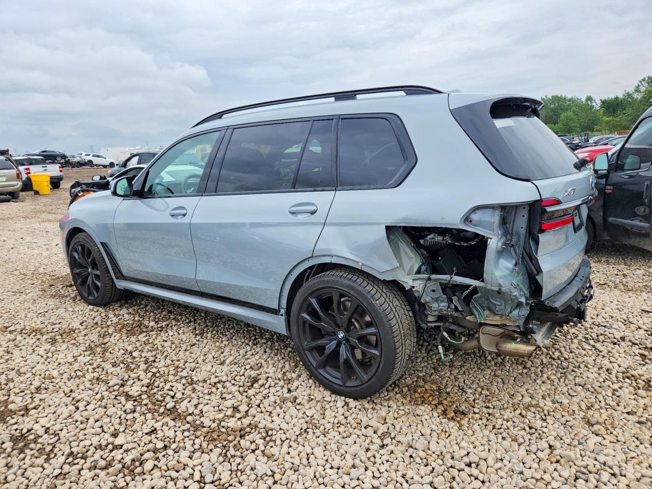 2025 BMW X7 xDrive40I - foto 2