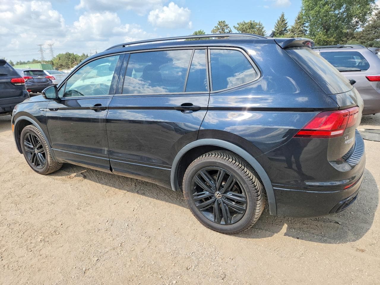 2022 Volkswagen Tiguan Se R-Line Black - foto 2