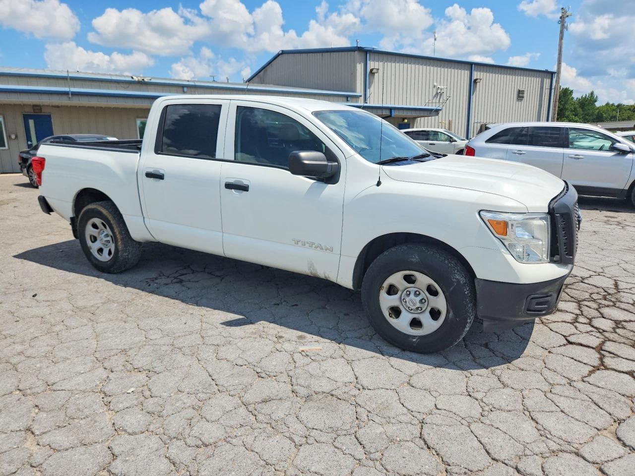 2017 Nissan Titan S - foto 4
