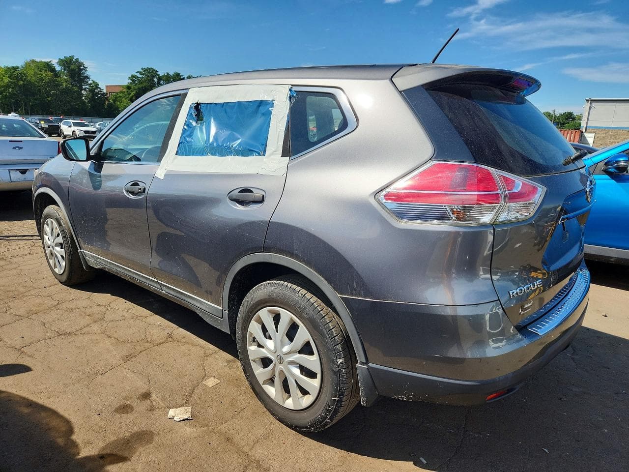 2016 Nissan Rogue - foto 2