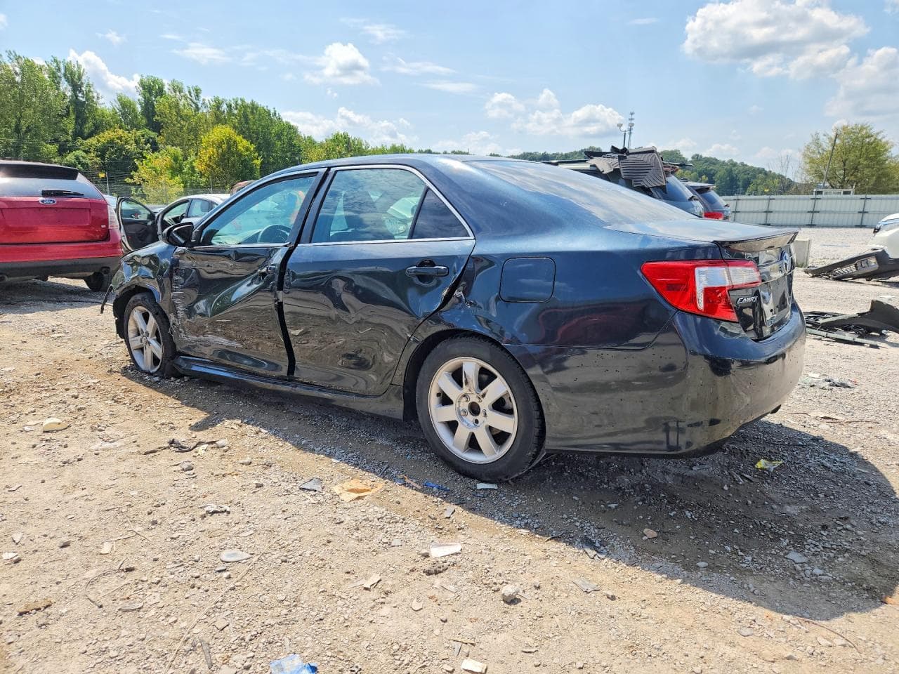 2014 Toyota Camry Se - foto 2