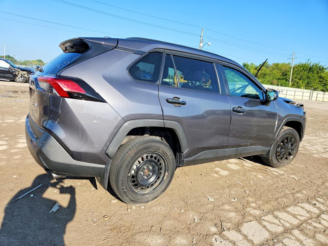 2020 Toyota Rav4 Le - foto 3