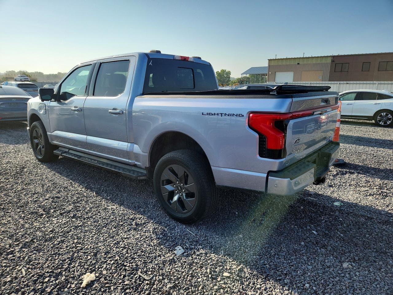 2022 Ford F150 Lightning Pro - foto 2
