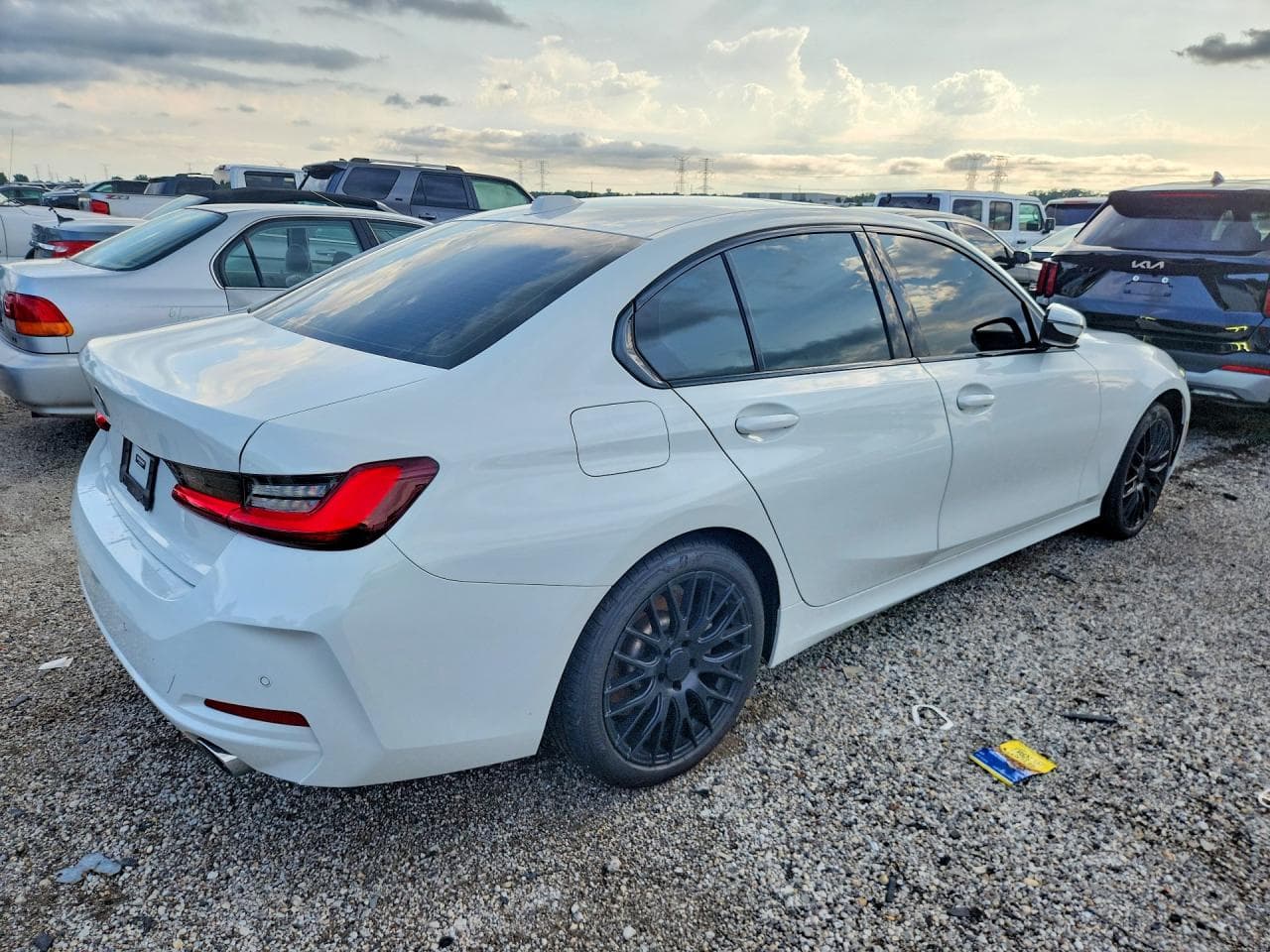 2023 BMW 330Xi - foto 3