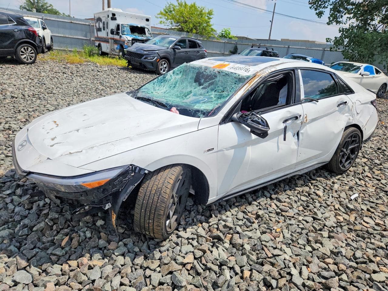 Hyundai Elantra 2025 z USA