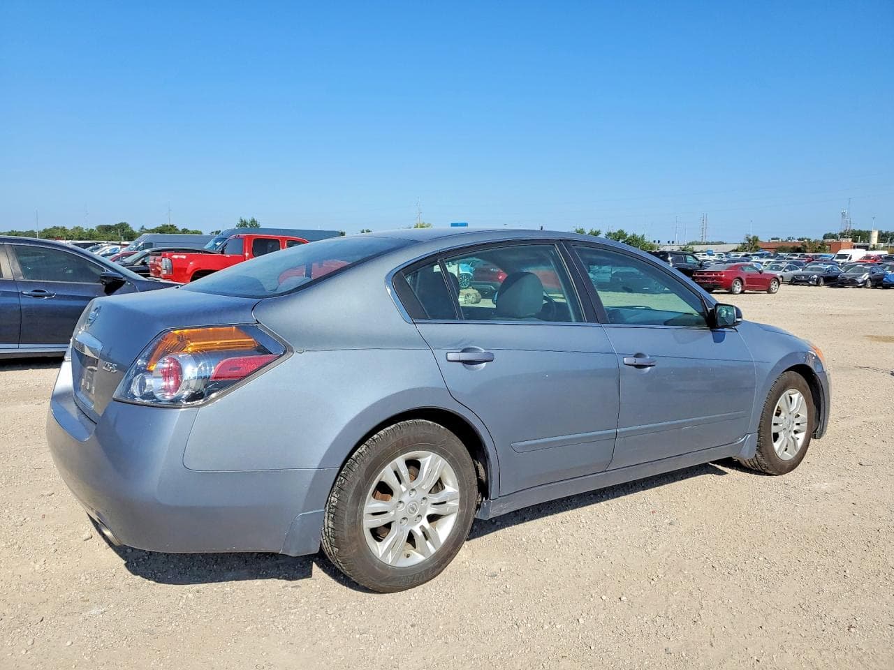 2010 Nissan Altima 2.5 - foto 3