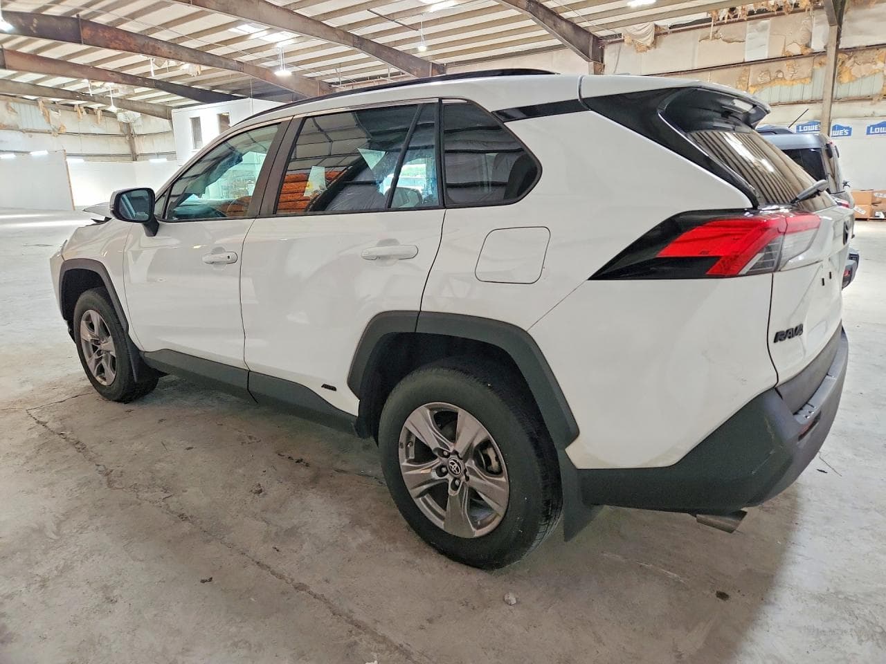 2024 Toyota Rav4 Le - foto 2