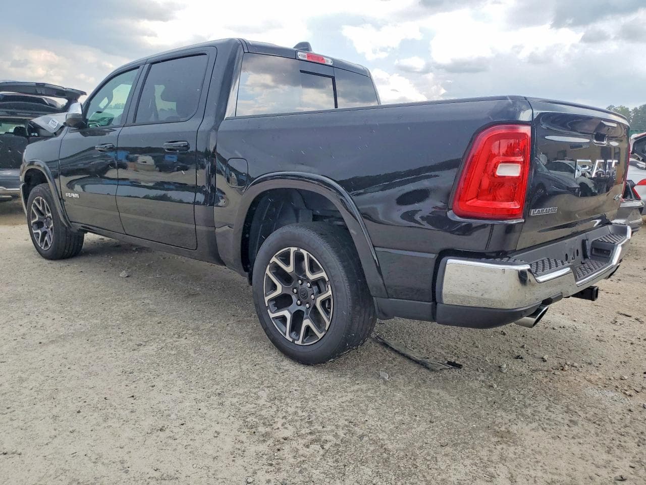 2026 Ram 1500 Laramie - foto 2
