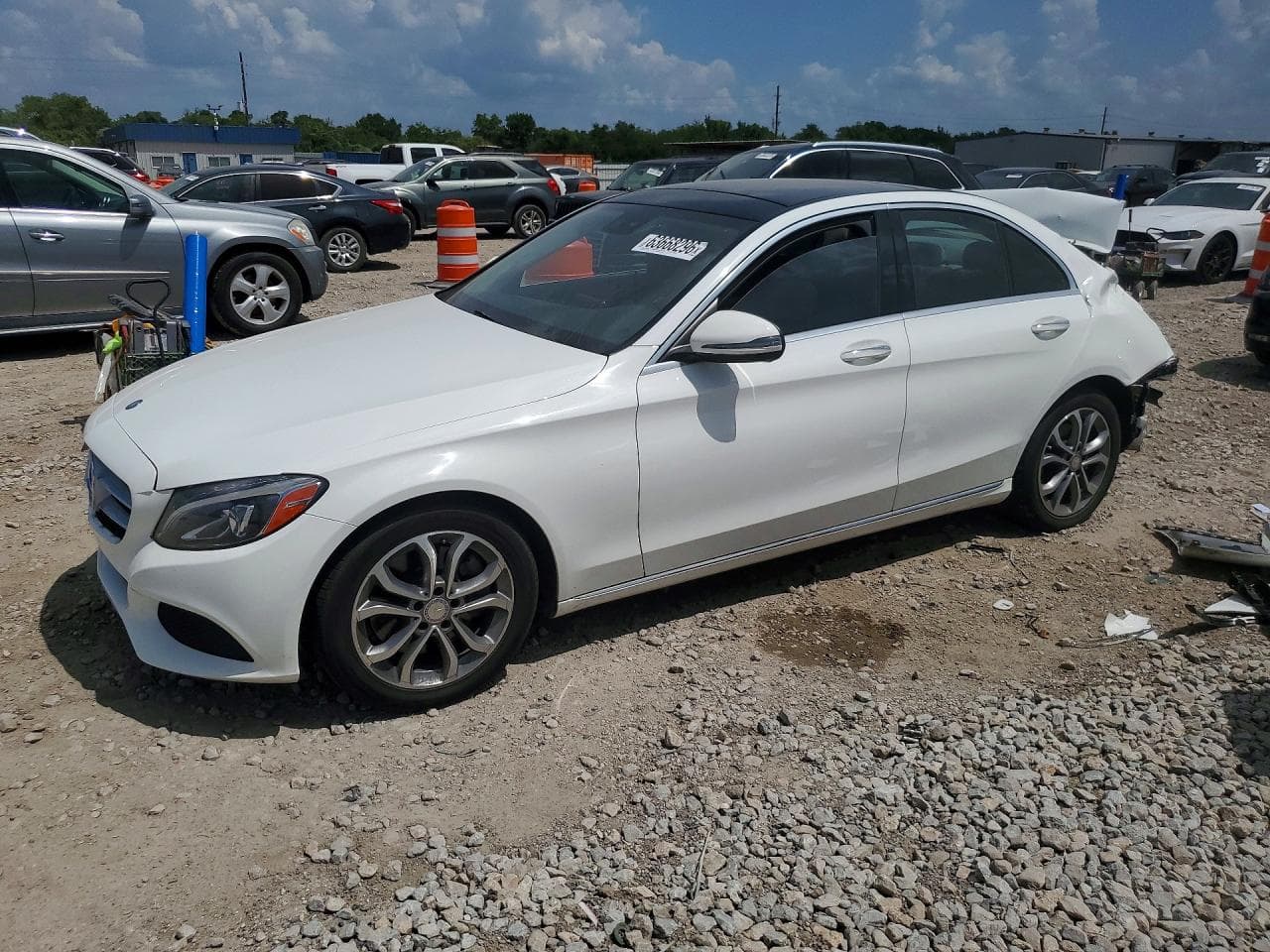 Mercedes-Benz C-klasse 2016 z USA