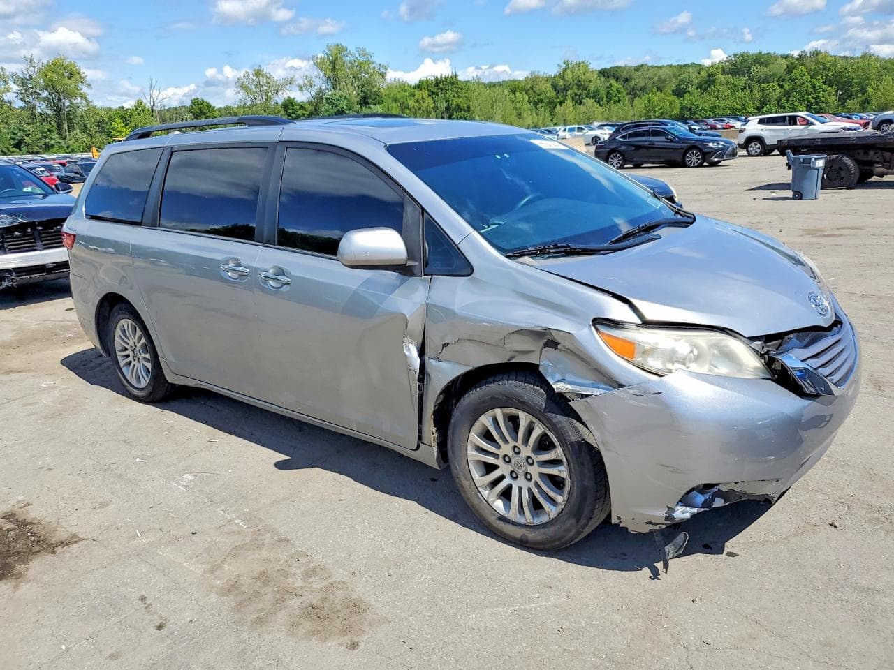 2016 Toyota Sienna Xle 8-Passenger - foto 4