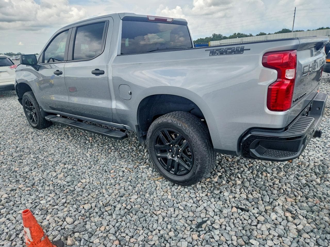 2025 Chevrolet Silverado K1500 Trail Boss Custom - foto 2