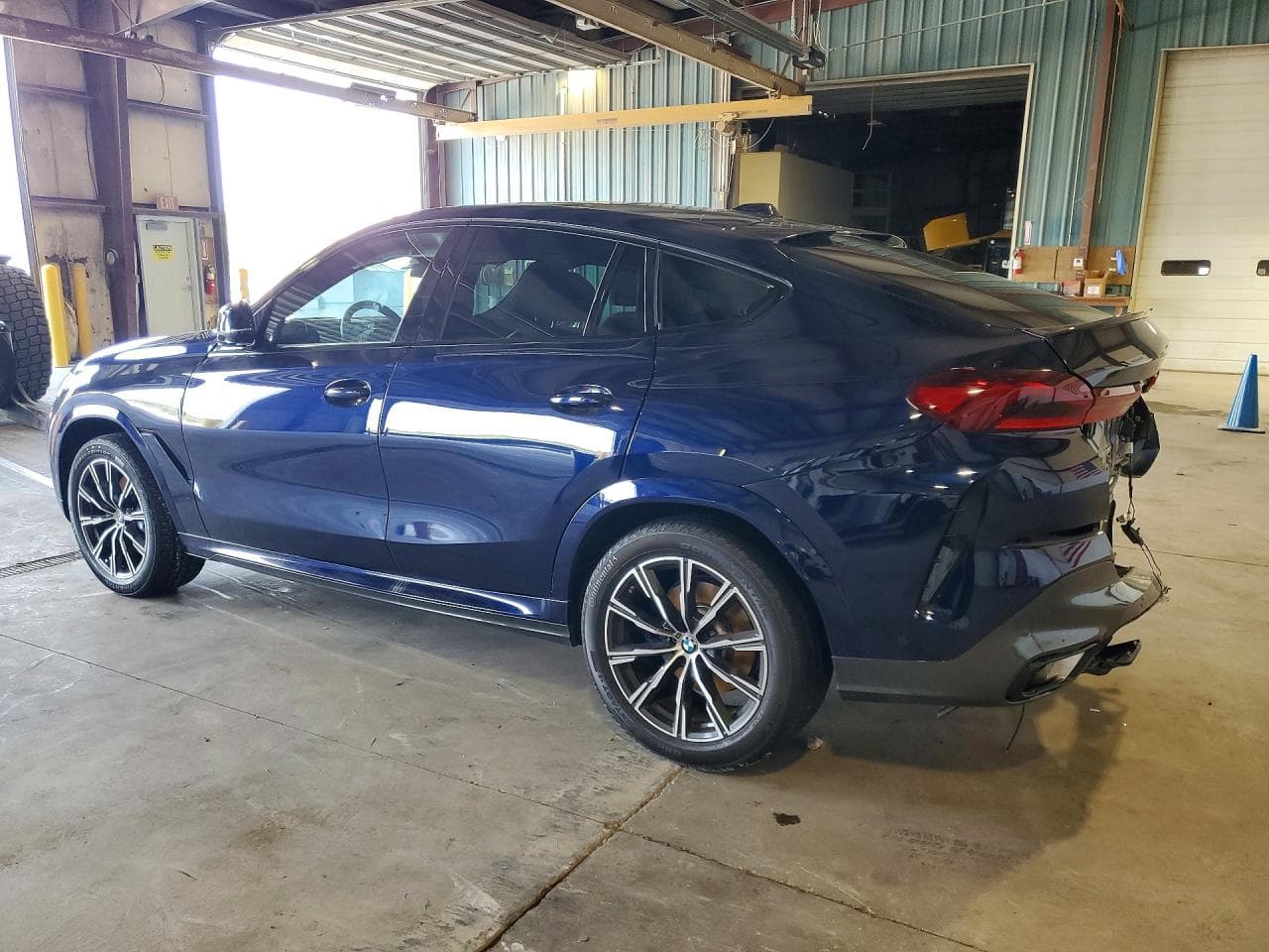 2026 BMW X6 xDrive40I - foto 2