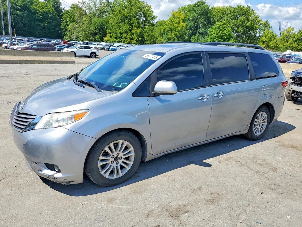 2016 Toyota Sienna Xle 8-Passenger