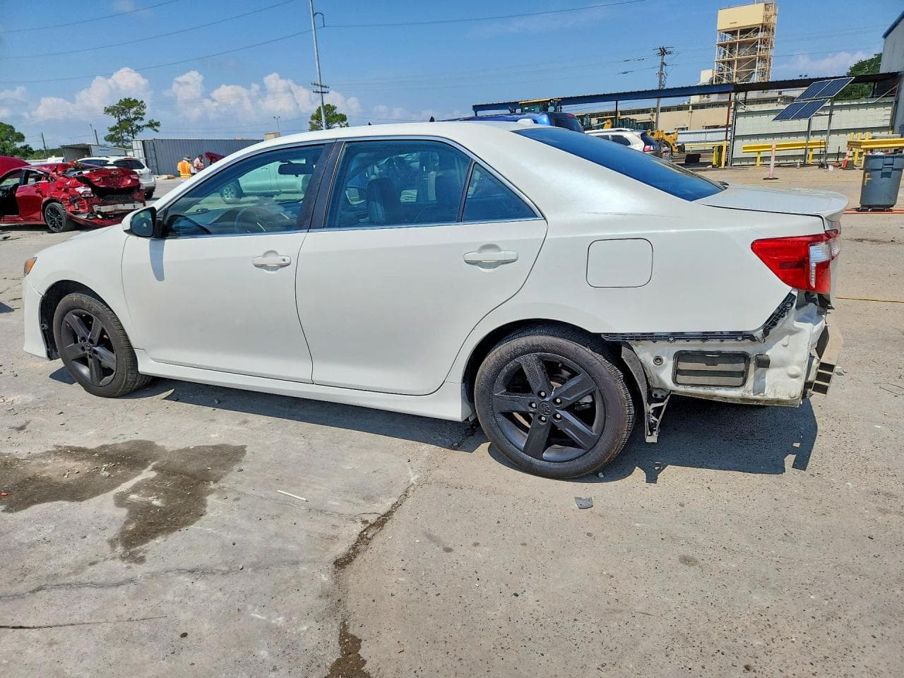 2014 Toyota Camry - foto 2