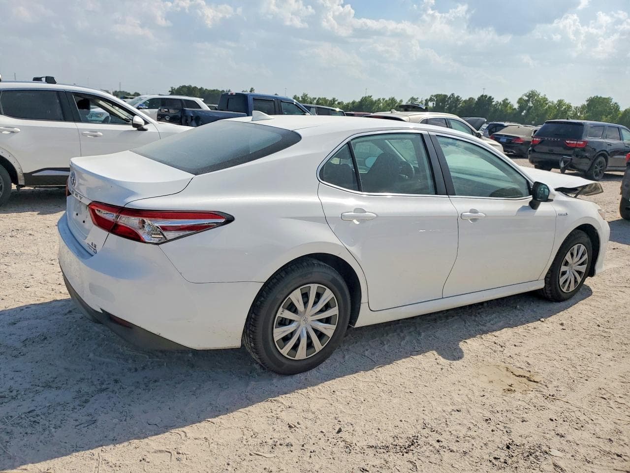2019 Toyota Camry Le - foto 3