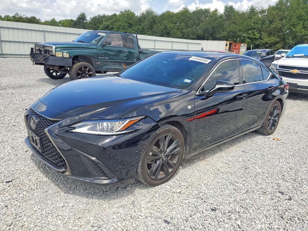 Lexus ES 2023 z USA