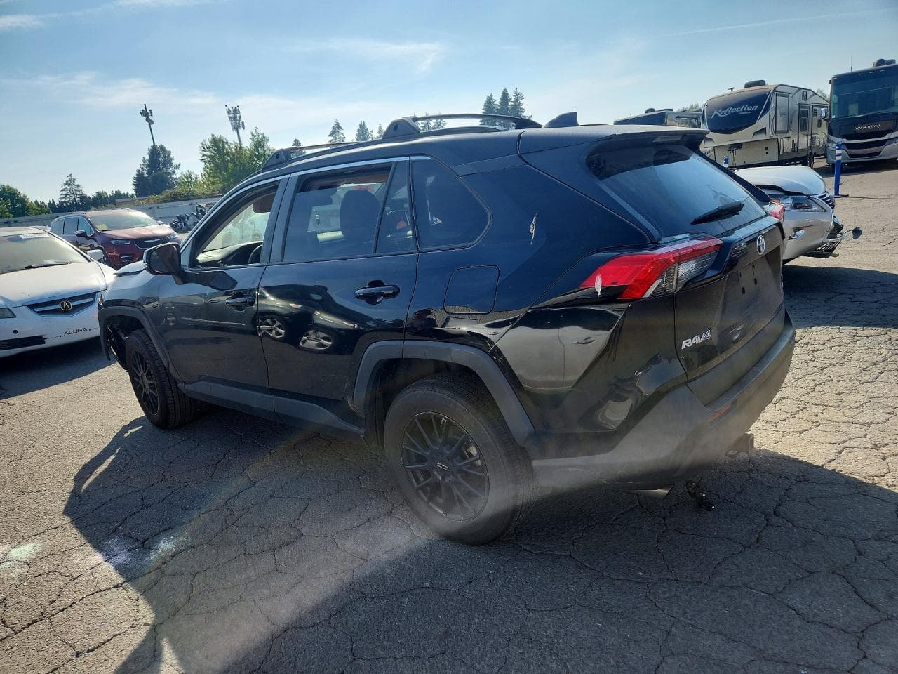 2021 Toyota Rav4 Le - foto 2