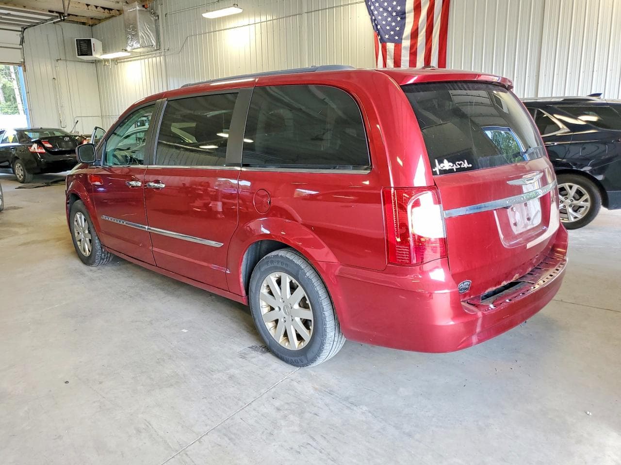 2015 Chrysler Town & Country Touring - foto 2