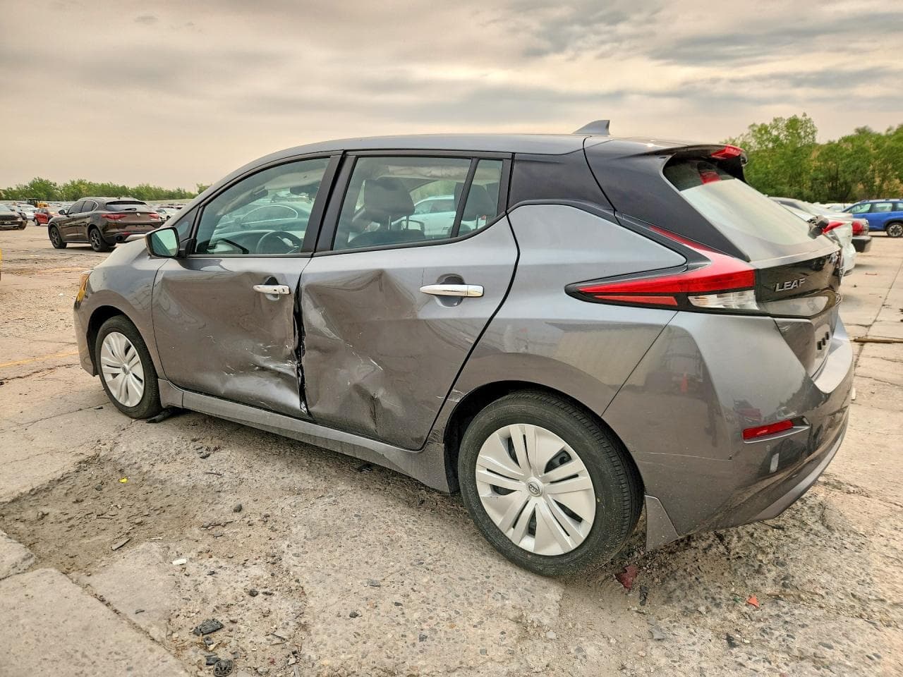 2025 Nissan Leaf S - foto 2