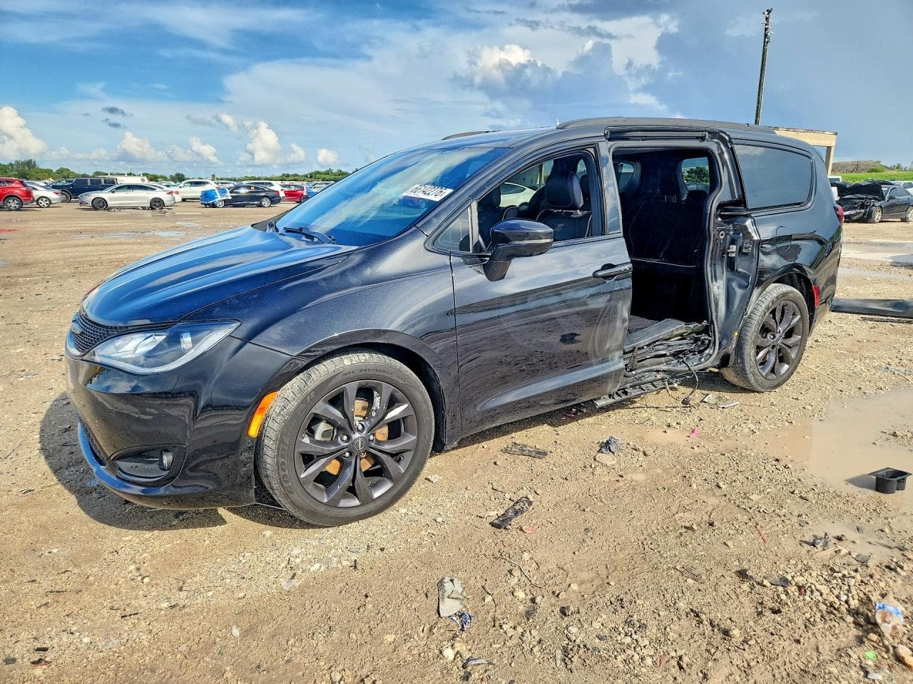 Chrysler Pacifica 2018 z USA