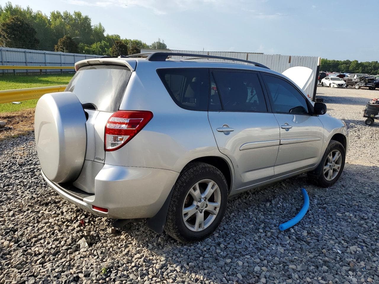2011 Toyota Rav4 Base - foto 3