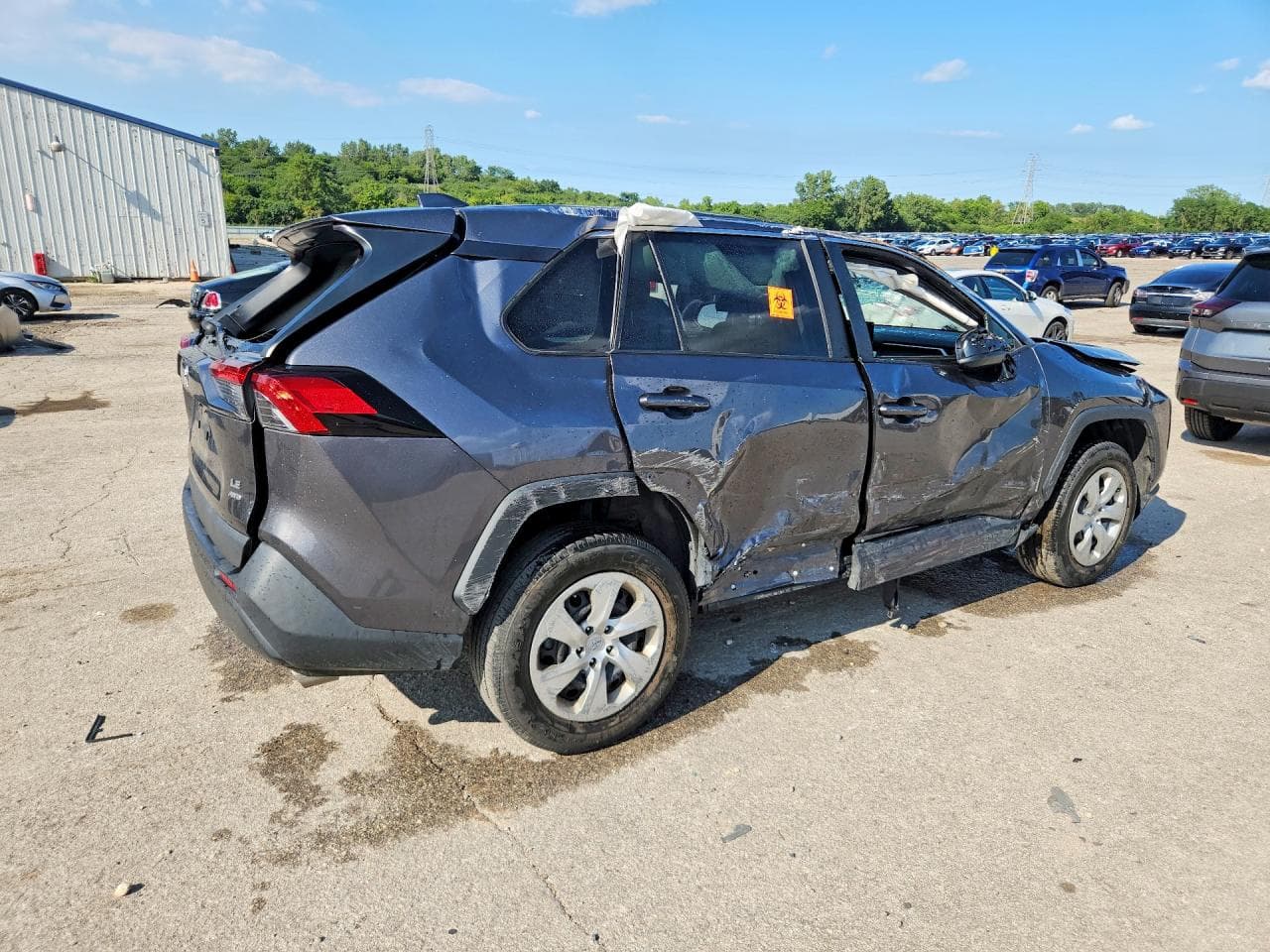 2022 Toyota Rav4 Le - foto 3