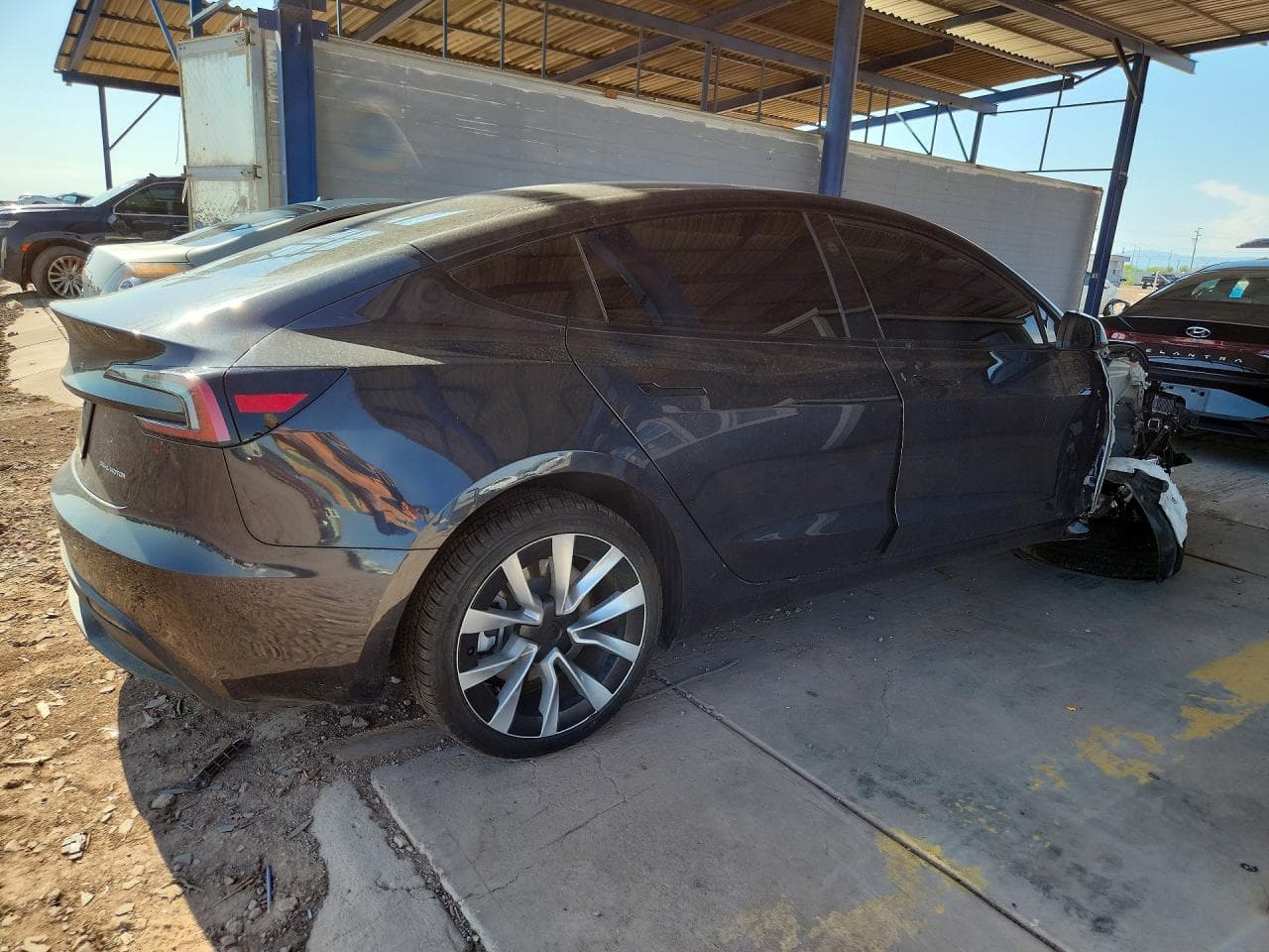 2025 Tesla Model 3 - foto 3
