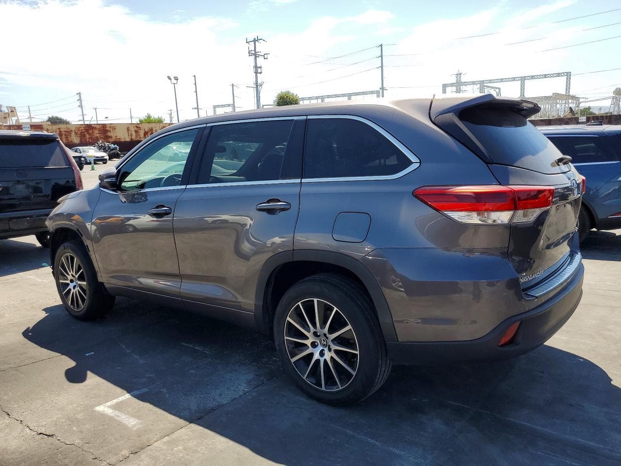 2018 Toyota Highlander Le - foto 2