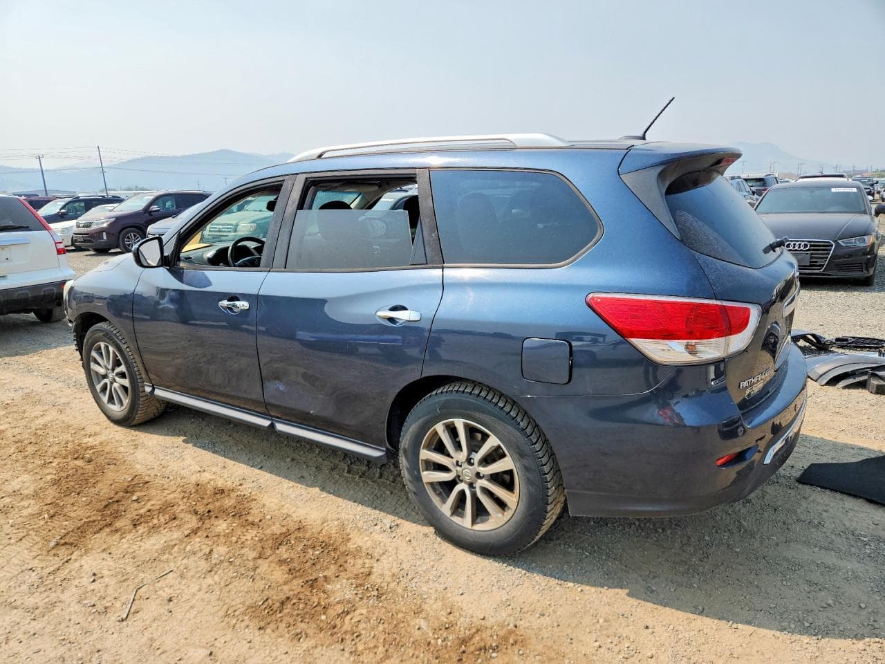 2016 Nissan Pathfinder Sv - foto 2