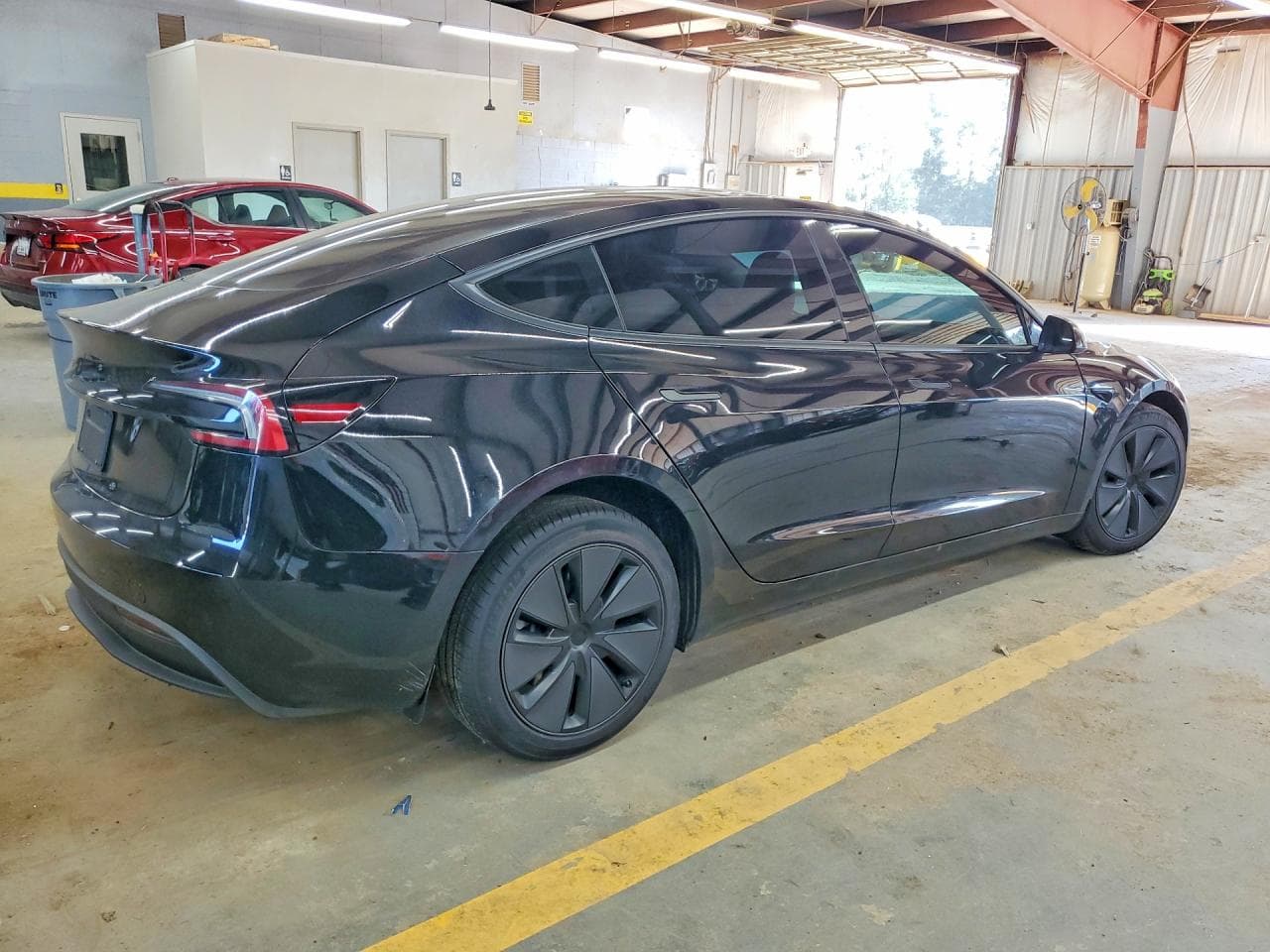 2026 Tesla Model 3 - foto 3