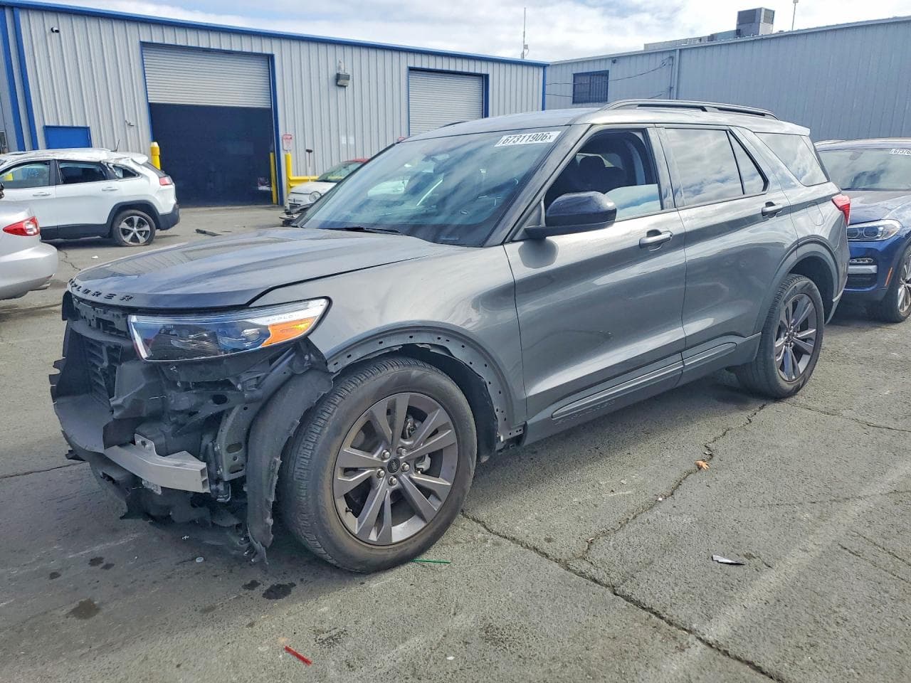2023 Ford Explorer Xlt