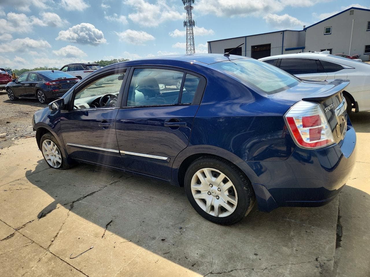 2012 Nissan Sentra 2.0 - foto 2